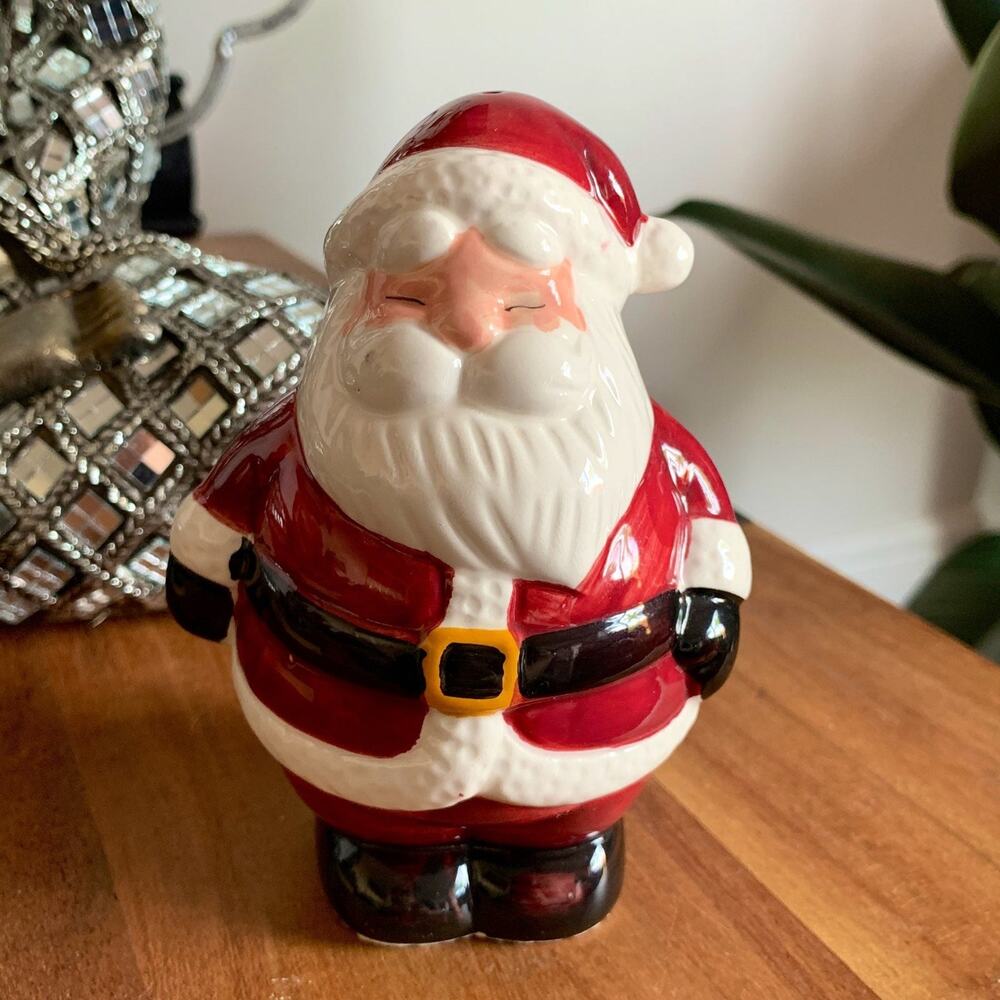 Santa Claus Salt Shaker‎